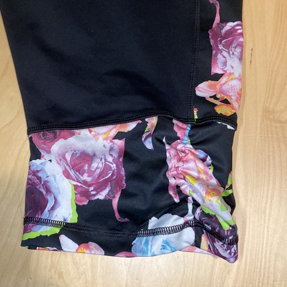 FILA Sport Workout Capris with Vibrant Floral Print Insets - Picture 2 of 3